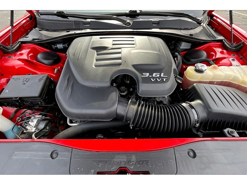 Dodge Charger Vehicle Full-screen Gallery Image 10