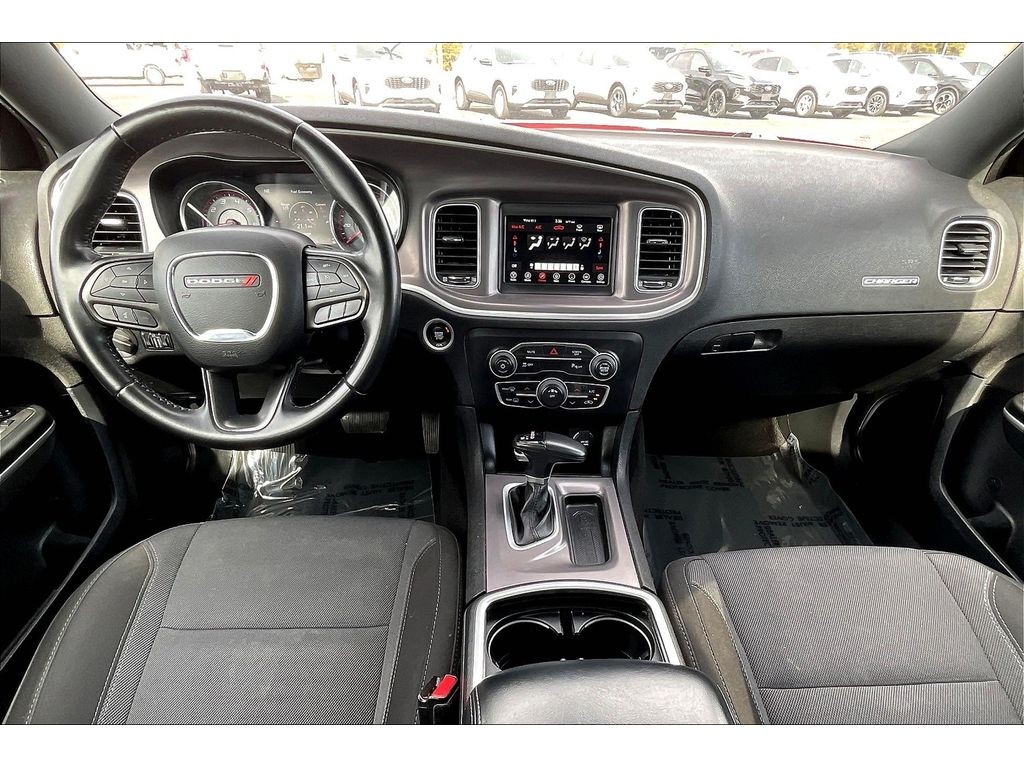 Dodge Charger Vehicle Full-screen Gallery Image 13