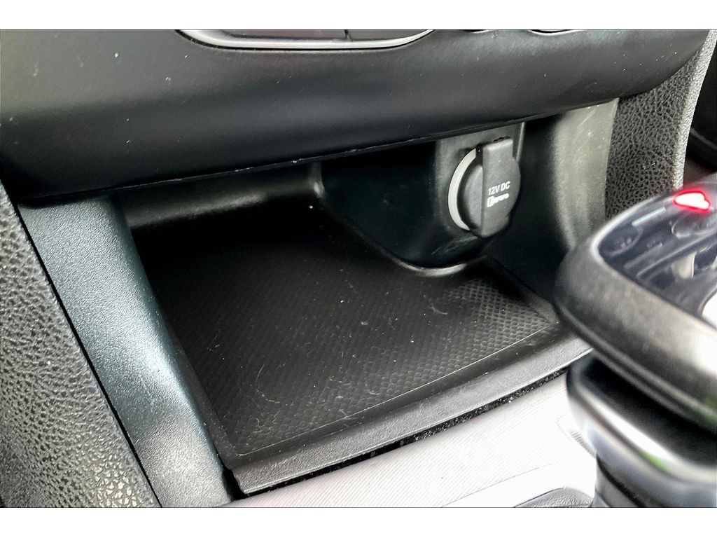 Dodge Charger Vehicle Full-screen Gallery Image 30