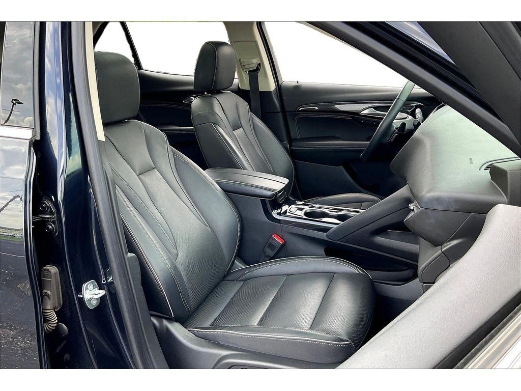 Buick Envision Vehicle Full-screen Gallery Image 07