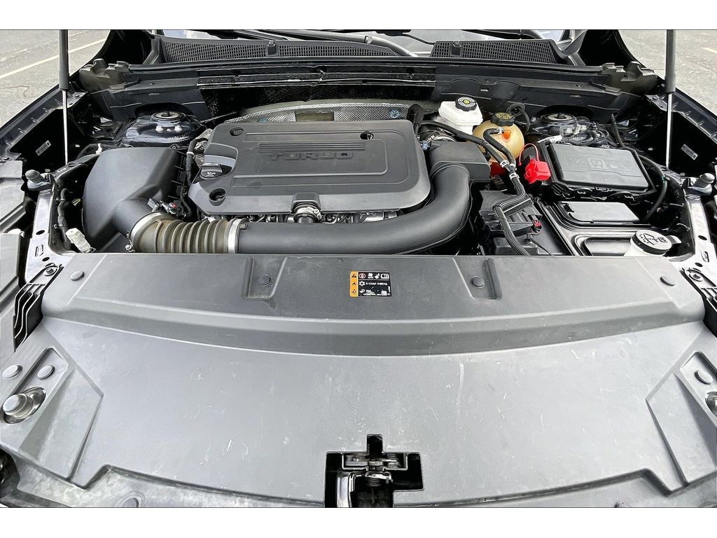 Buick Envision Vehicle Full-screen Gallery Image 10