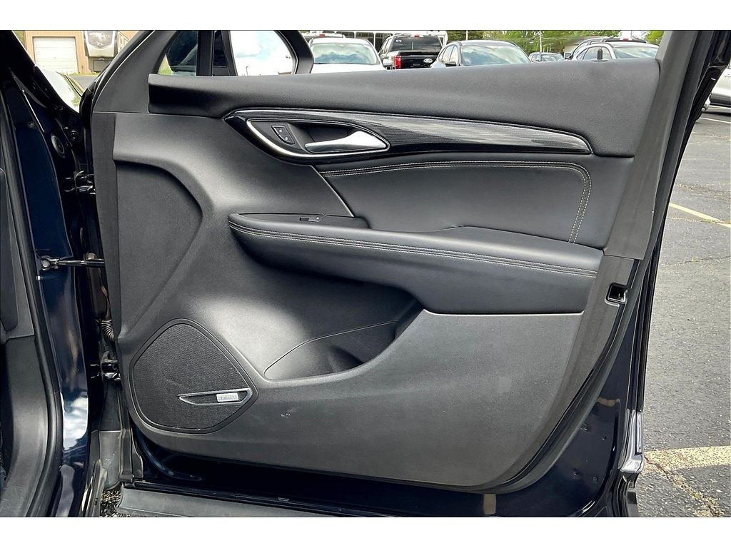 Buick Envision Vehicle Full-screen Gallery Image 22