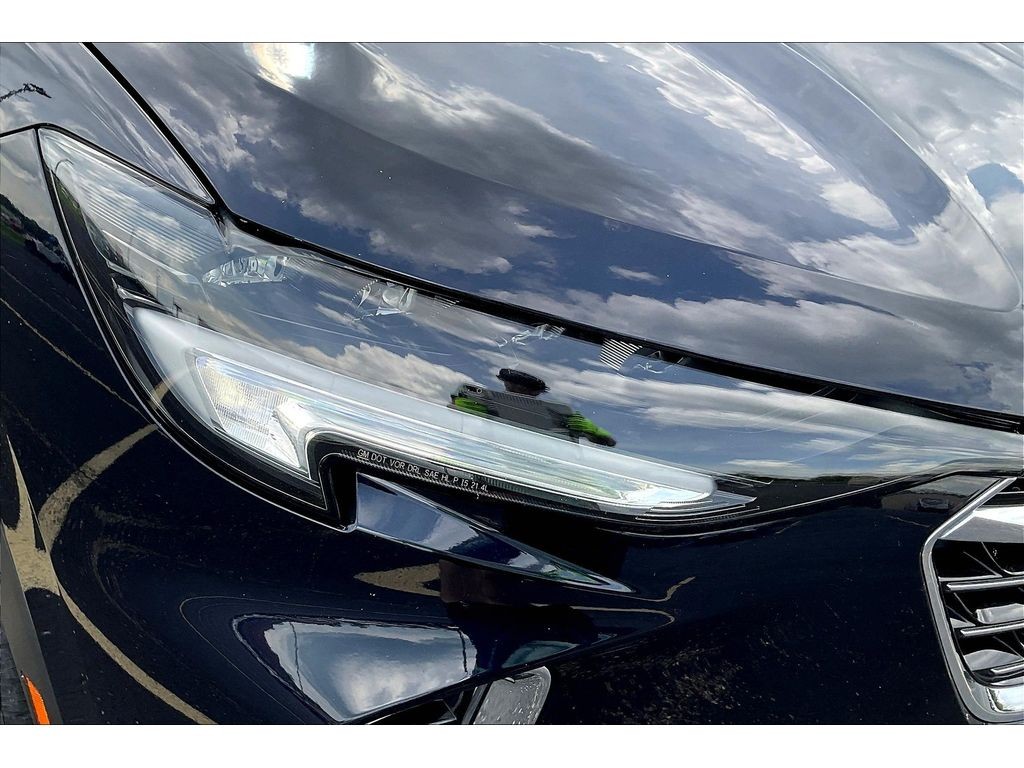 Buick Envision Vehicle Full-screen Gallery Image 26