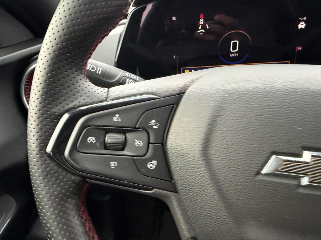 Chevrolet Trax Vehicle Full-screen Gallery Image 12