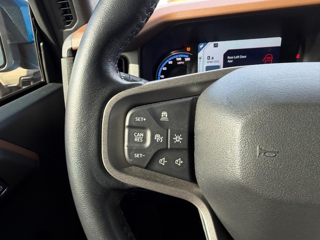 Ford Bronco Vehicle Full-screen Gallery Image 11