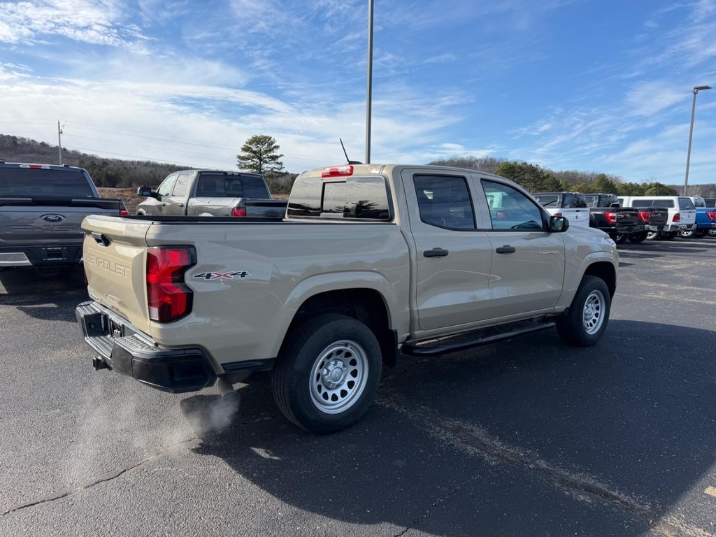 Chevrolet Colorado Vehicle Full-screen Gallery Image 03