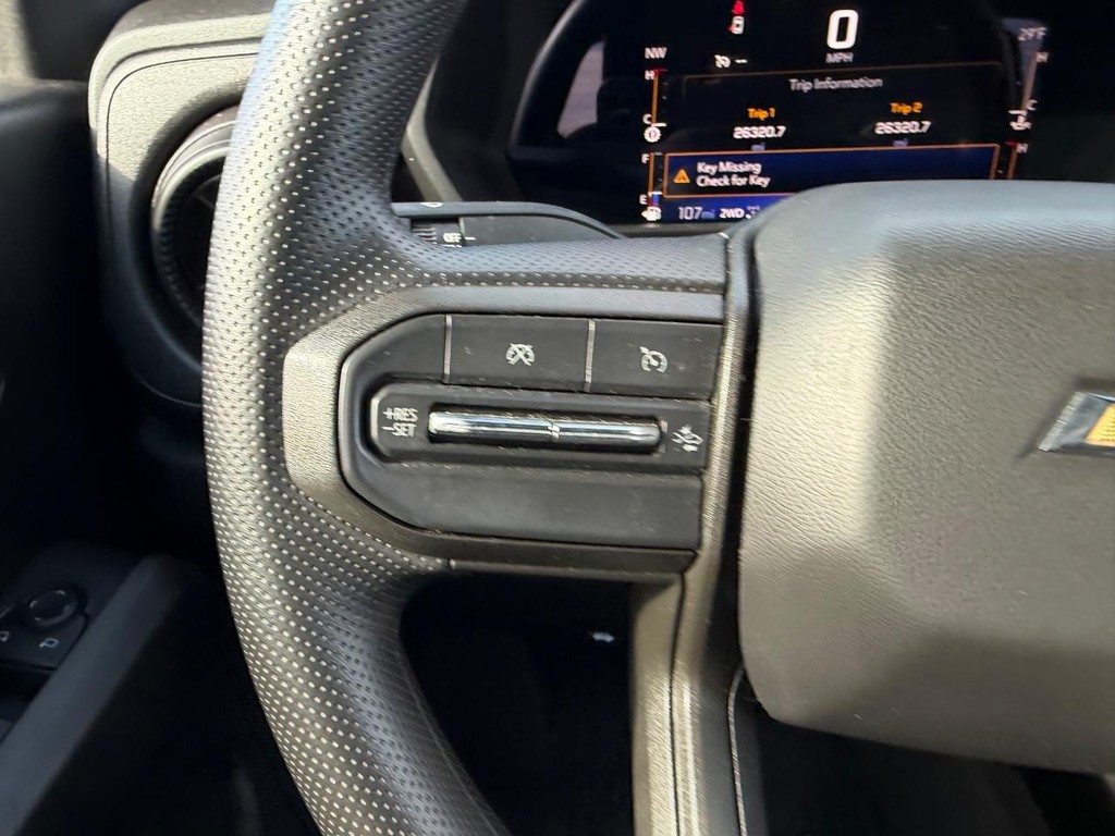 Chevrolet Colorado Vehicle Full-screen Gallery Image 12