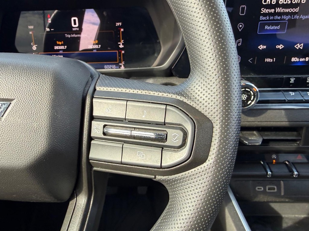 Chevrolet Colorado Vehicle Full-screen Gallery Image 13