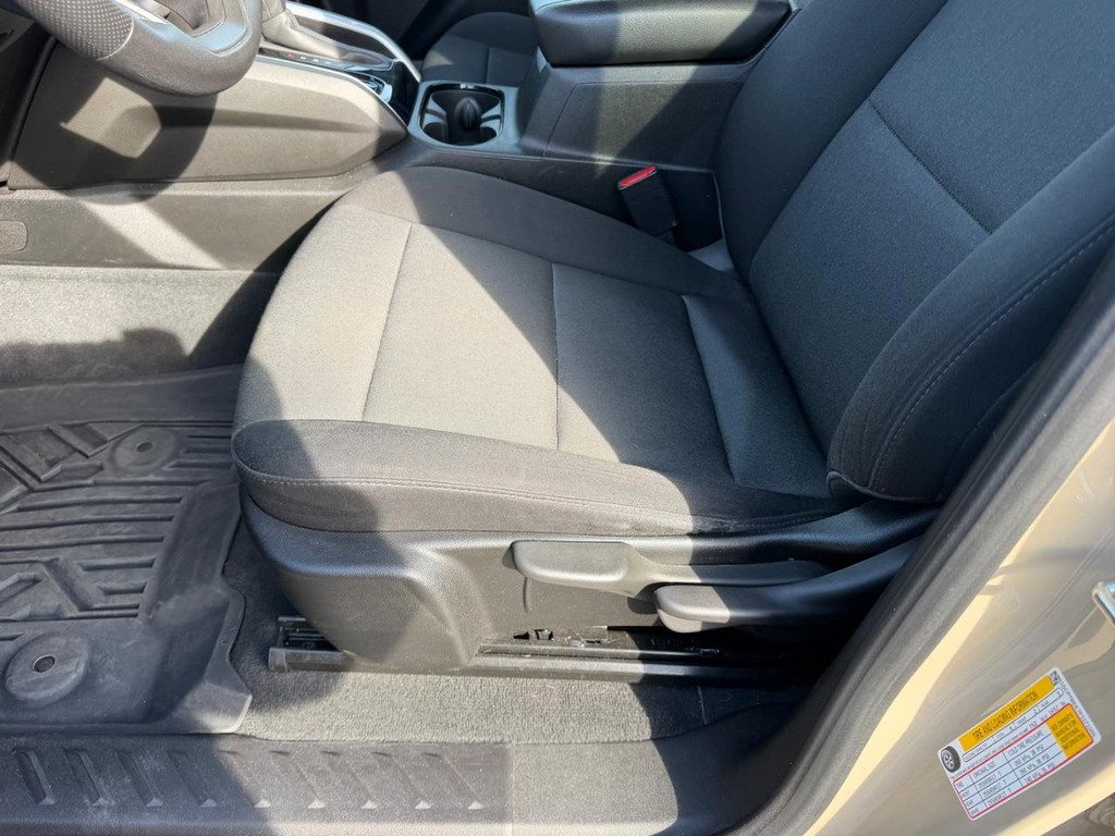 Chevrolet Colorado Vehicle Full-screen Gallery Image 19