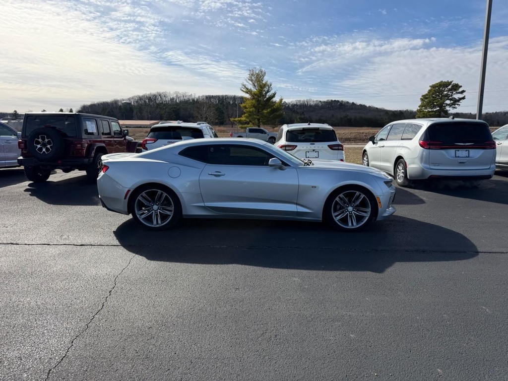 Chevrolet Camaro Vehicle Full-screen Gallery Image 02