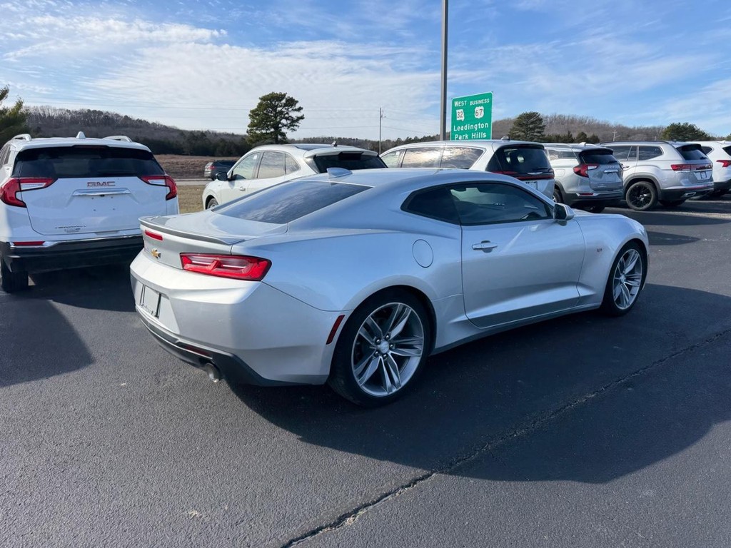 Chevrolet Camaro Vehicle Full-screen Gallery Image 03