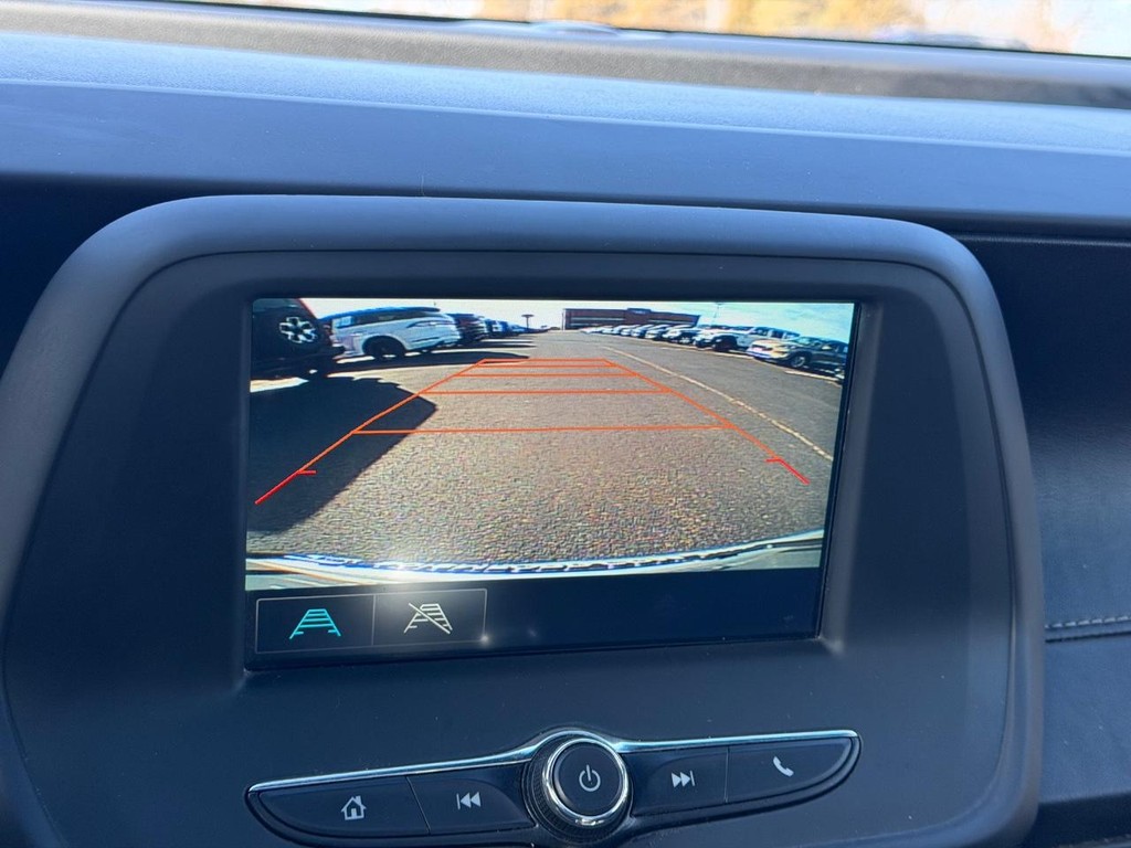 Chevrolet Camaro Vehicle Full-screen Gallery Image 22