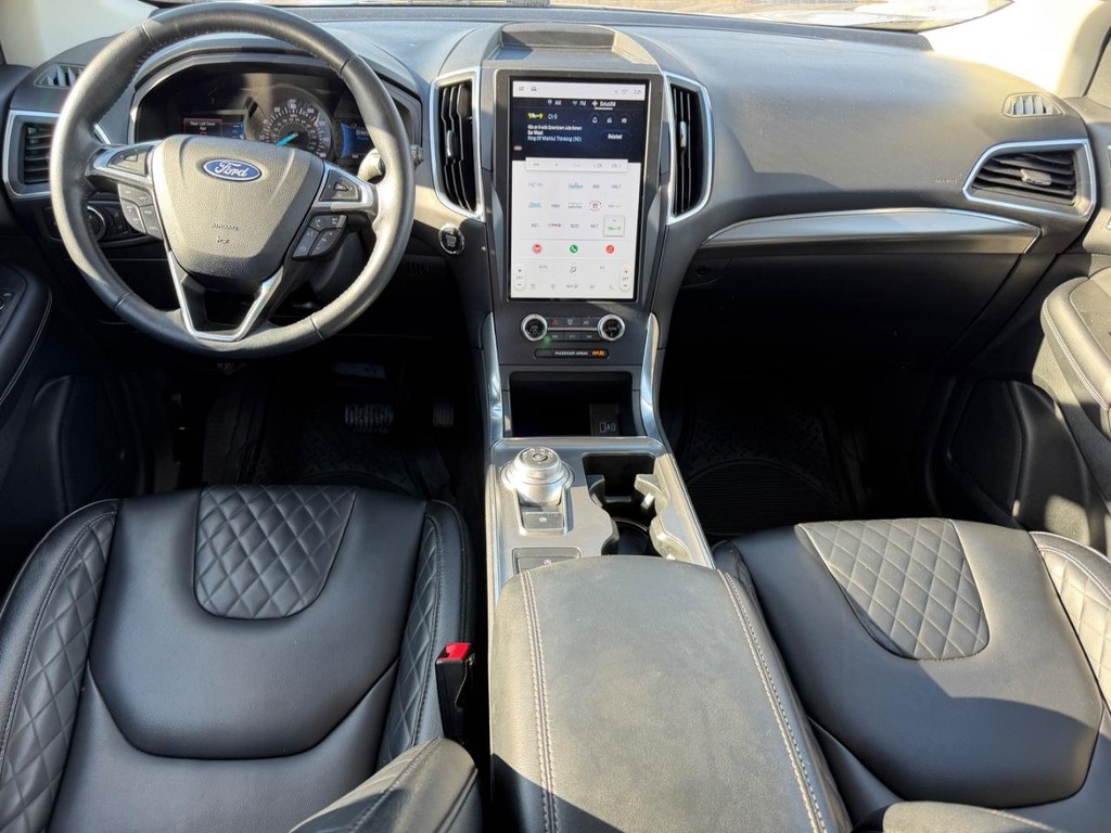 Ford Edge Vehicle Full-screen Gallery Image 11