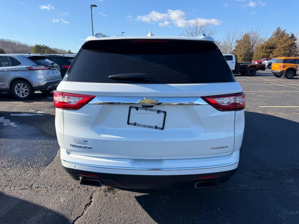 Chevrolet Traverse Vehicle Full-screen Gallery Image 04