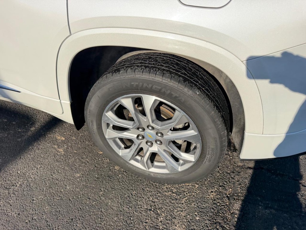 Chevrolet Traverse Vehicle Full-screen Gallery Image 07