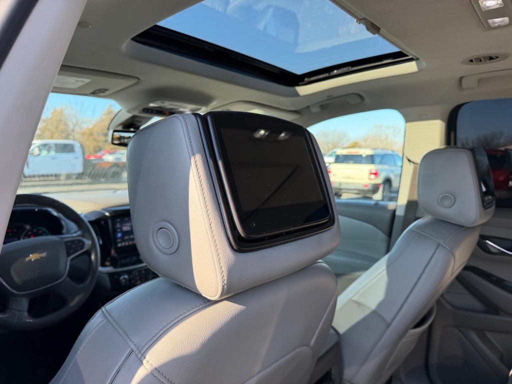 Chevrolet Traverse Vehicle Full-screen Gallery Image 12