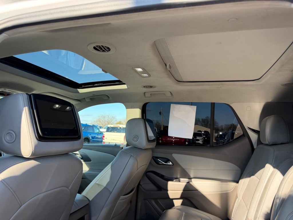 Chevrolet Traverse Vehicle Full-screen Gallery Image 13