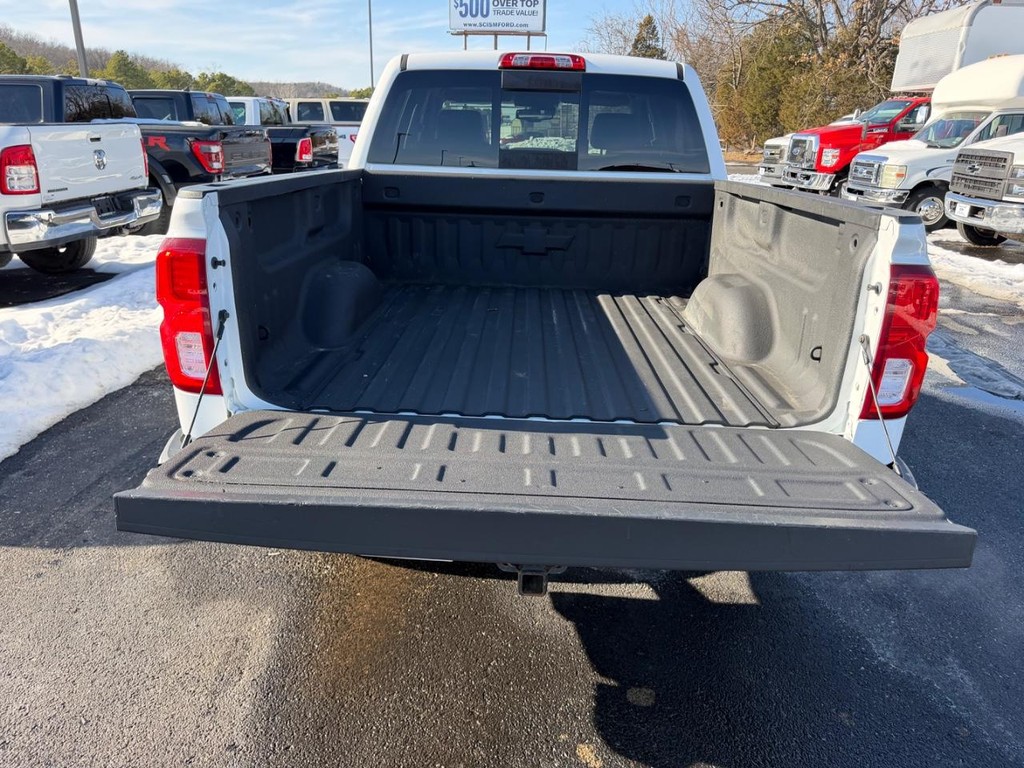 Chevrolet Silverado 1500 Vehicle Full-screen Gallery Image 05