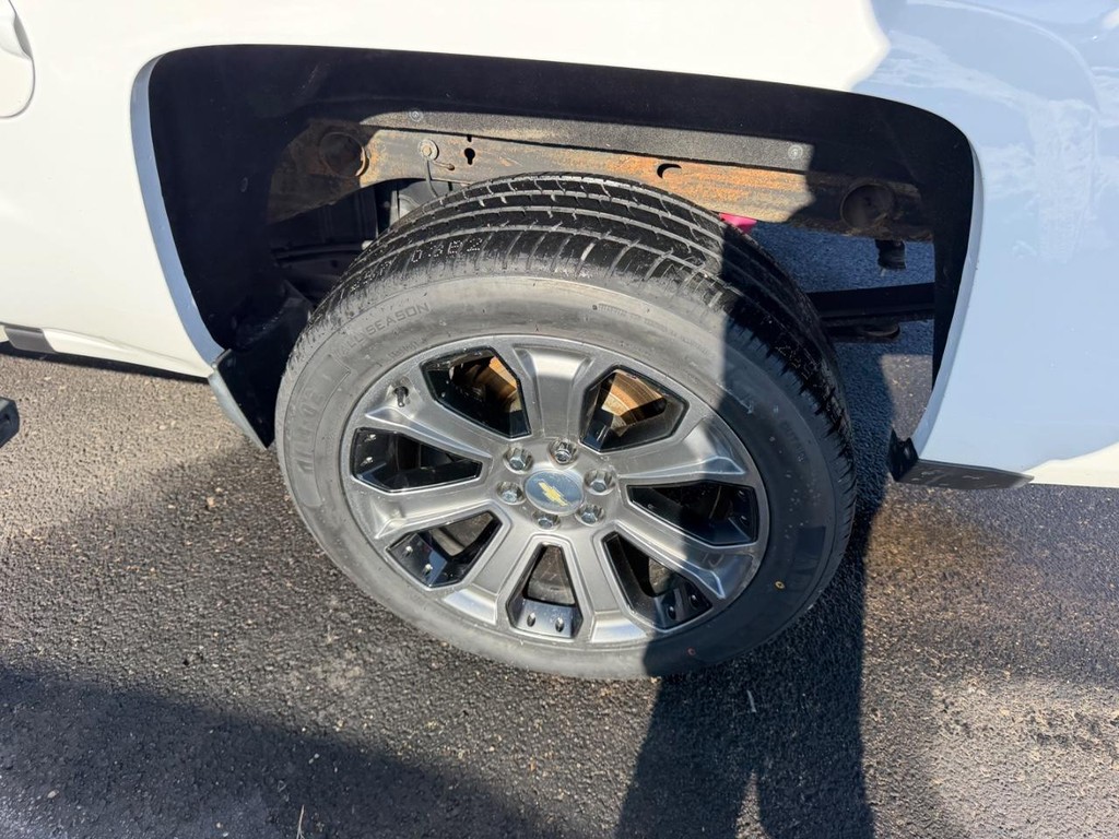 Chevrolet Silverado 1500 Vehicle Full-screen Gallery Image 06