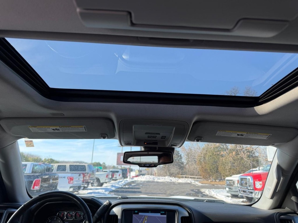 Chevrolet Silverado 1500 Vehicle Full-screen Gallery Image 11