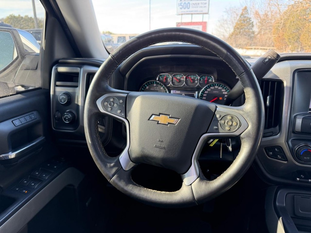 Chevrolet Silverado 1500 Vehicle Full-screen Gallery Image 13