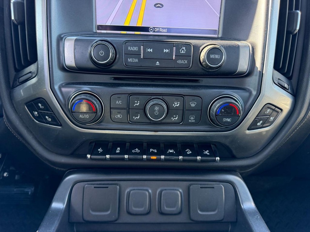 Chevrolet Silverado 1500 Vehicle Full-screen Gallery Image 17