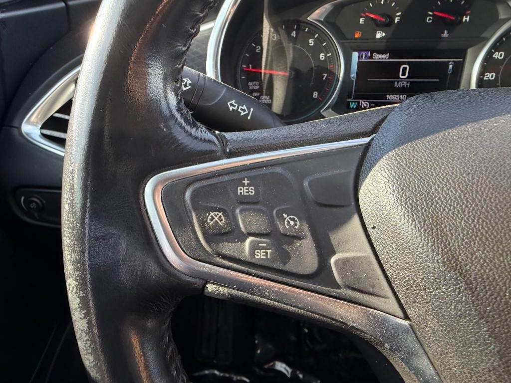 Chevrolet Malibu Vehicle Full-screen Gallery Image 12