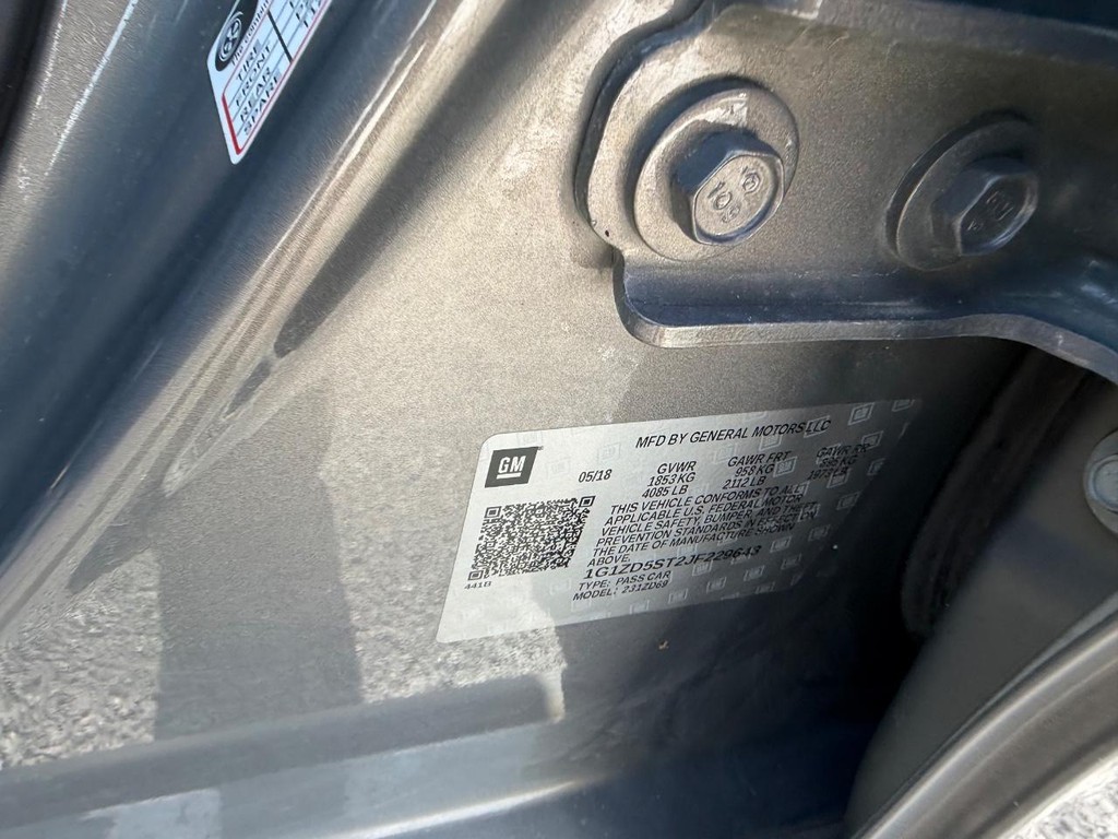 Chevrolet Malibu Vehicle Full-screen Gallery Image 22