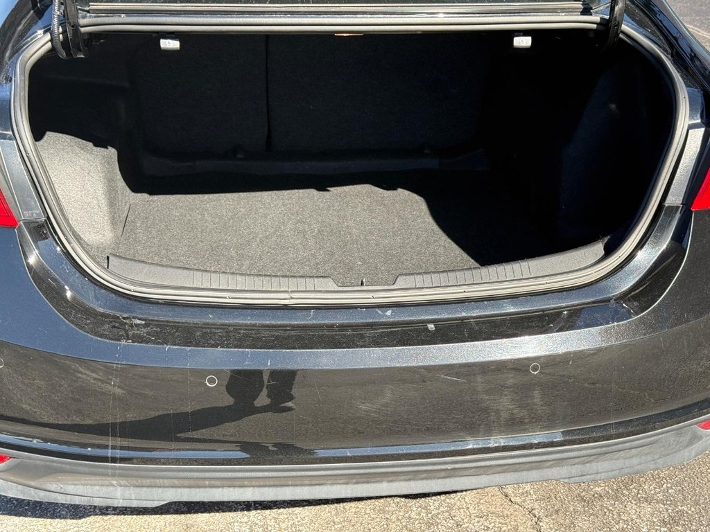 Chevrolet Malibu Vehicle Full-screen Gallery Image 06