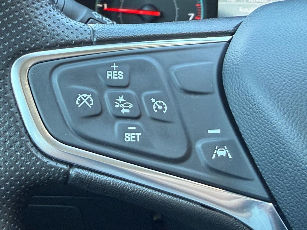 Chevrolet Malibu Vehicle Full-screen Gallery Image 13