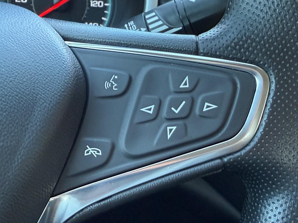 Chevrolet Malibu Vehicle Full-screen Gallery Image 14