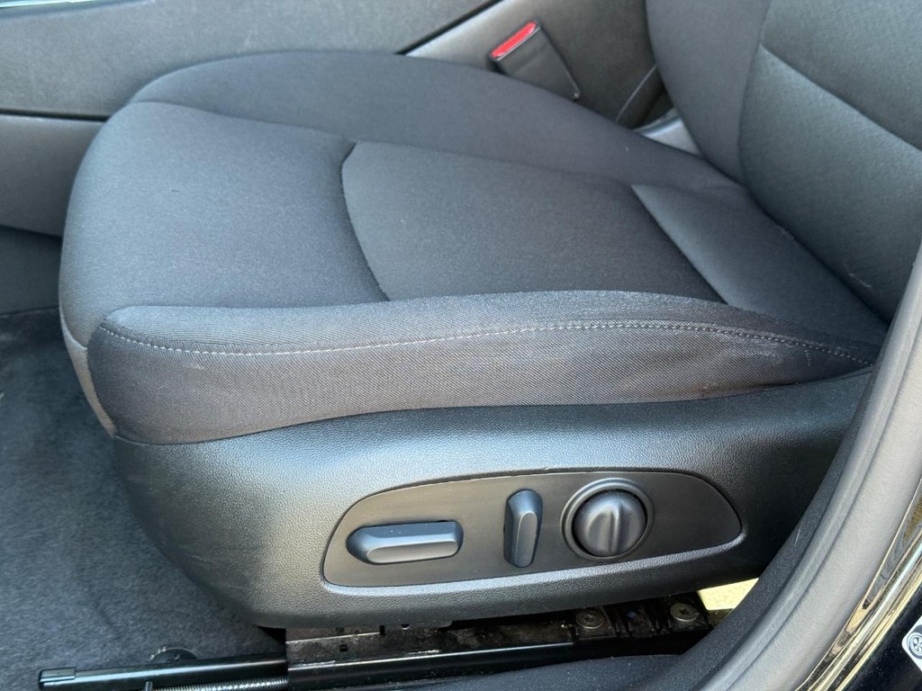 Chevrolet Malibu Vehicle Full-screen Gallery Image 23