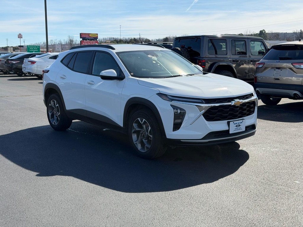 Chevrolet Trax Vehicle Full-screen Gallery Image 01