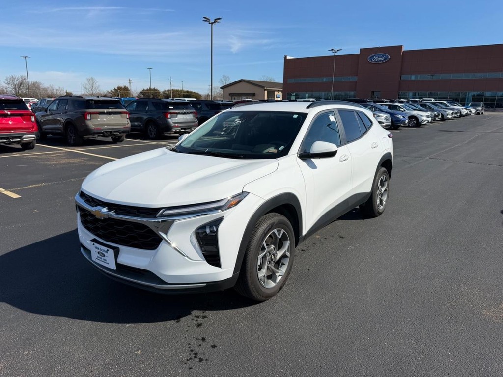 Chevrolet Trax Vehicle Full-screen Gallery Image 07