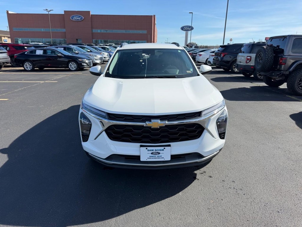 Chevrolet Trax Vehicle Full-screen Gallery Image 08