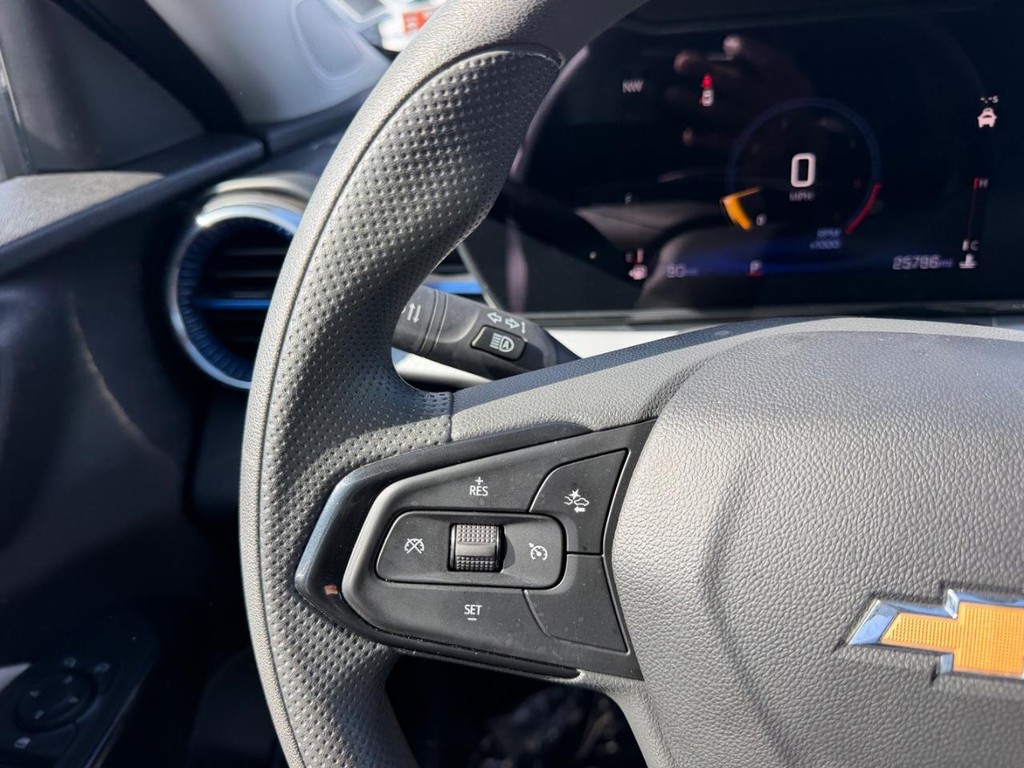 Chevrolet Trax Vehicle Full-screen Gallery Image 12