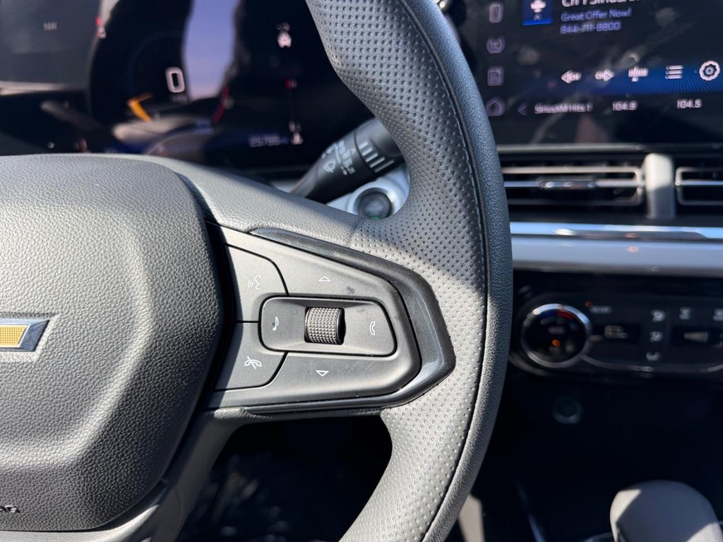 Chevrolet Trax Vehicle Full-screen Gallery Image 13