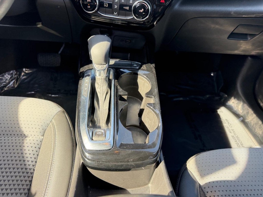 Chevrolet Trax Vehicle Full-screen Gallery Image 16