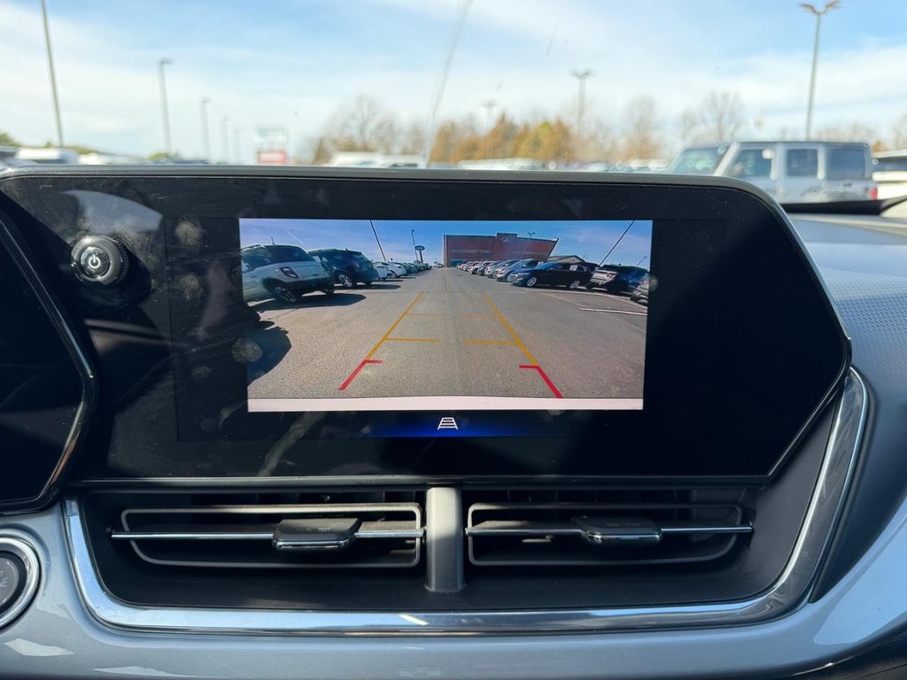 Chevrolet Trax Vehicle Full-screen Gallery Image 21