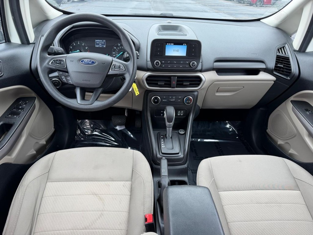 Ford EcoSport Vehicle Full-screen Gallery Image 10