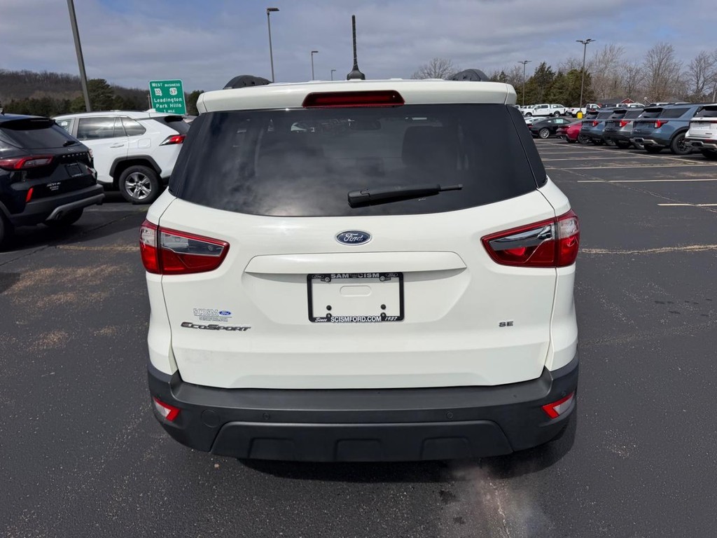 Ford EcoSport Vehicle Full-screen Gallery Image 04