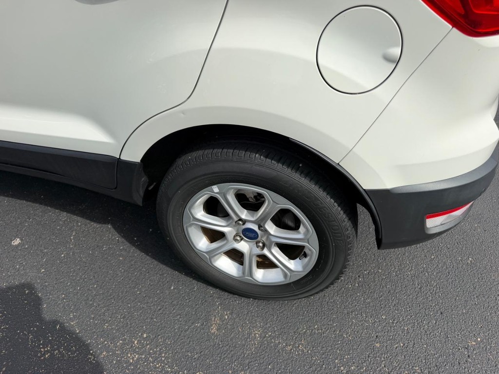 Ford EcoSport Vehicle Full-screen Gallery Image 06