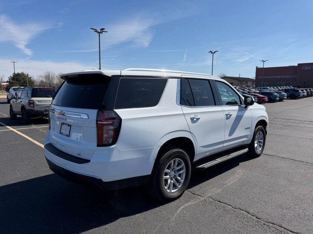Chevrolet Tahoe Vehicle Full-screen Gallery Image 03