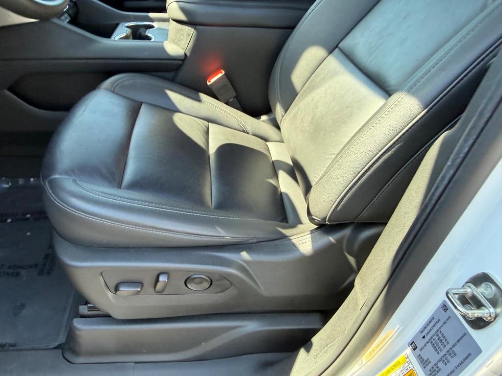 Chevrolet Tahoe Vehicle Full-screen Gallery Image 23