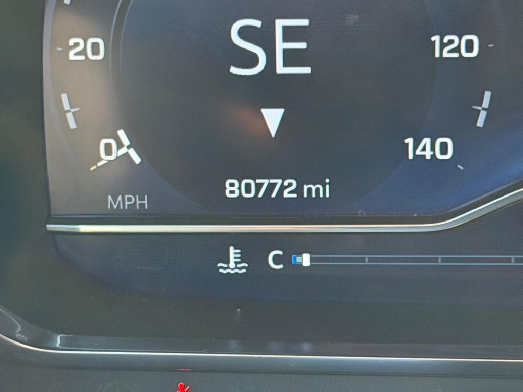 Chevrolet Tahoe Vehicle Full-screen Gallery Image 24