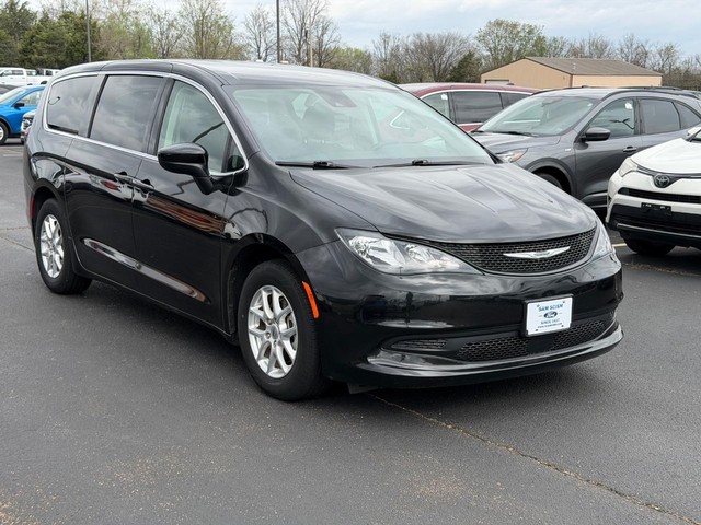 more details - chrysler voyager