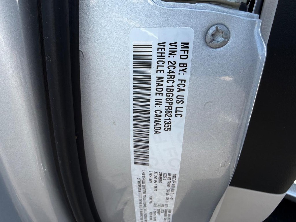 Chrysler Pacifica Vehicle Full-screen Gallery Image 26