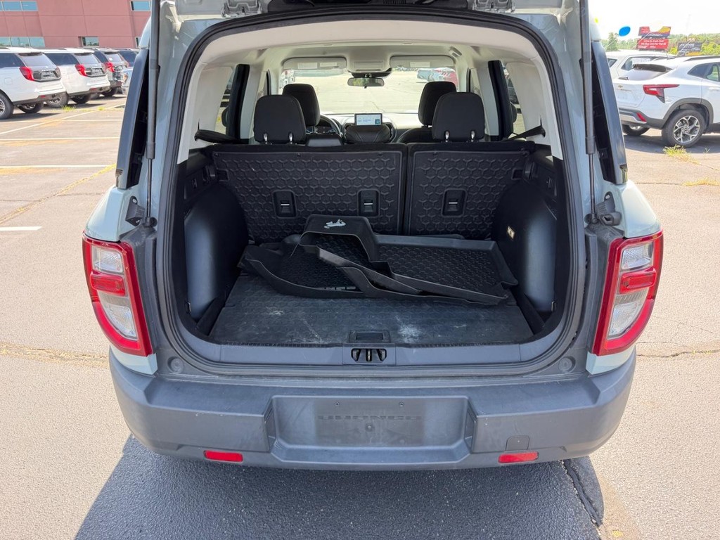 Ford Bronco Sport Vehicle Full-screen Gallery Image 05