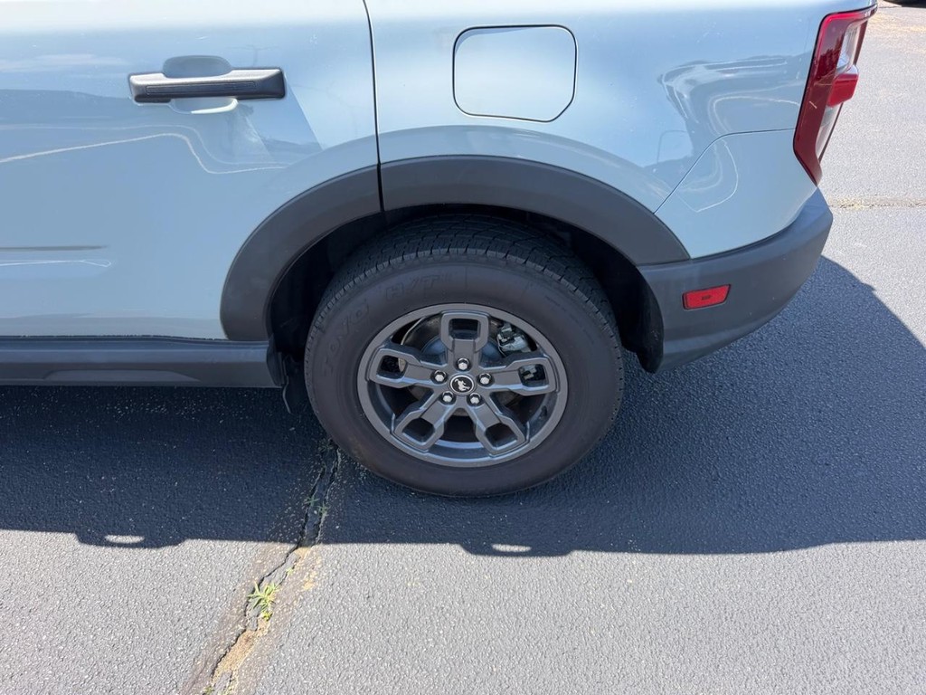 Ford Bronco Sport Vehicle Full-screen Gallery Image 06