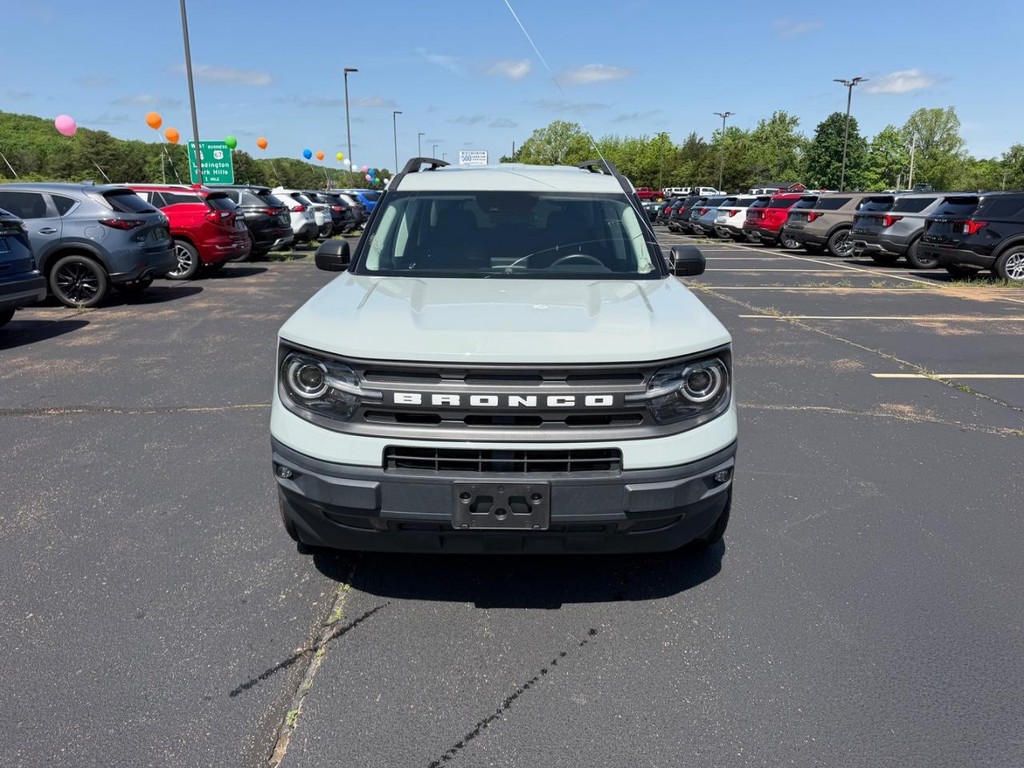 Ford Bronco Sport Vehicle Full-screen Gallery Image 08